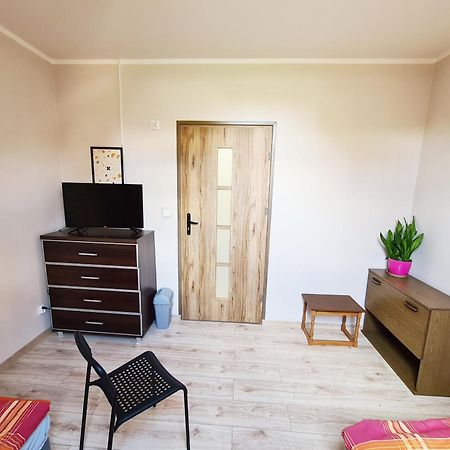 W20 Hostel Goledzinow 외부 사진