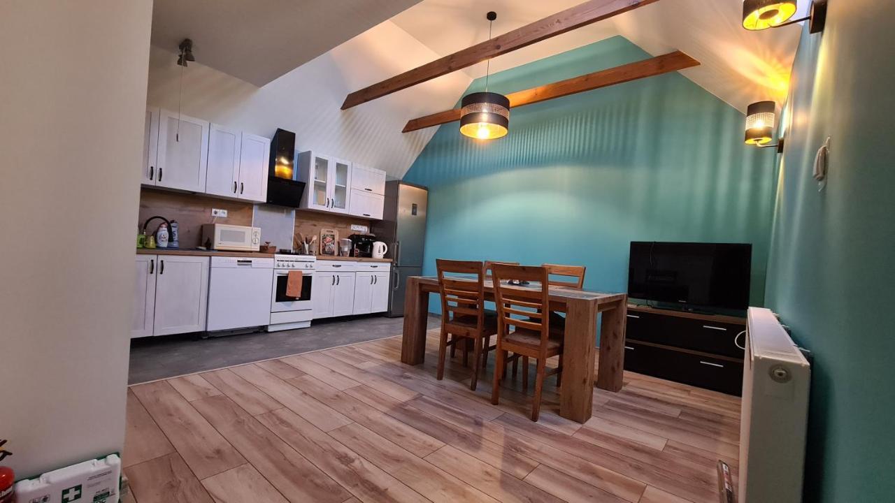 W20 Hostel Goledzinow 외부 사진