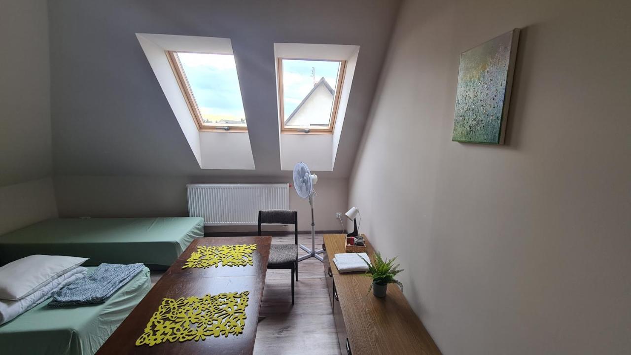 W20 Hostel Goledzinow 외부 사진