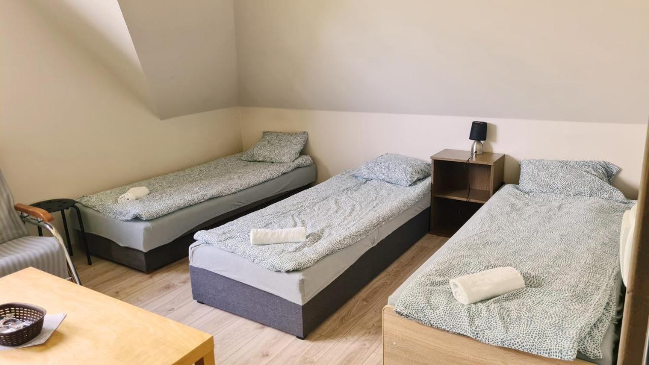 W20 Hostel Goledzinow 외부 사진